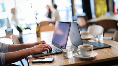 Deutsche Start-ups bekamen 2025 mehr Geld von Investoren (Archivbild) (Foto: Christian Charisius/dpa)