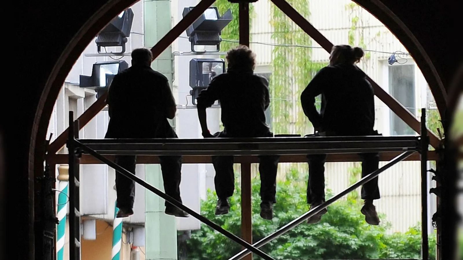 Wer nichts zu tun hat, muss mindestens arbeitsbereit bleiben. (Foto: Jens Kalaene/dpa-Zentralbild/dpa-tmn)