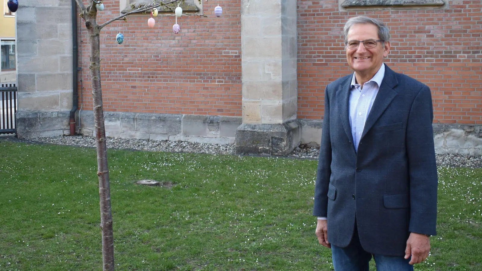 Dr. Hermann Wilkening reist seit einigen Jahren mit einem Helfer-Team nach Bassar in Togo, um ehrenamtlich in der Klinik zu arbeiten. (Foto: Ute Niephaus)
