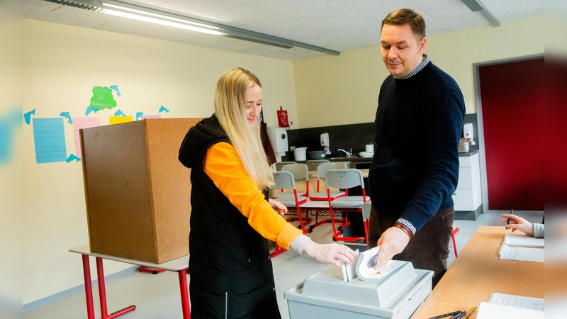 Nach langem Auszählen in den Wahllokalen stehen die Gewinner der Region fest. Bei noch nicht jedem Kandidaten ist klar, ob er in den Bundestag einzieht.  (Foto: Evi Lemberger)