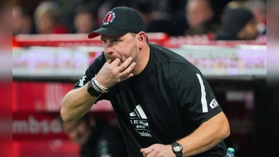 Steffen Baumgart bleibt Trainer von Union Berlin (Archivbild).  (Foto: Soeren Stache/dpa)