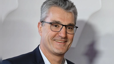 Knut Kircher benennt klar die VAR-Versäumnisse beim Spiel von Mainz gegen Augsburg. (Archivbild) (Foto: Arne Dedert/dpa)