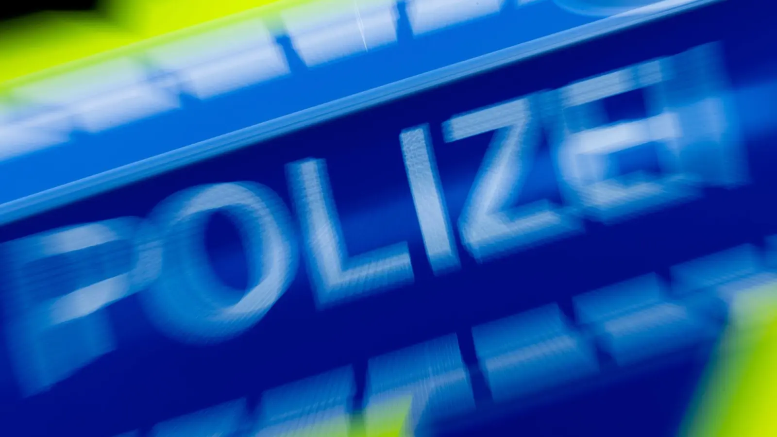 Die Nachbarin brach sich den Arm. (Symbolbild) (Foto: Rolf Vennenbernd/dpa)