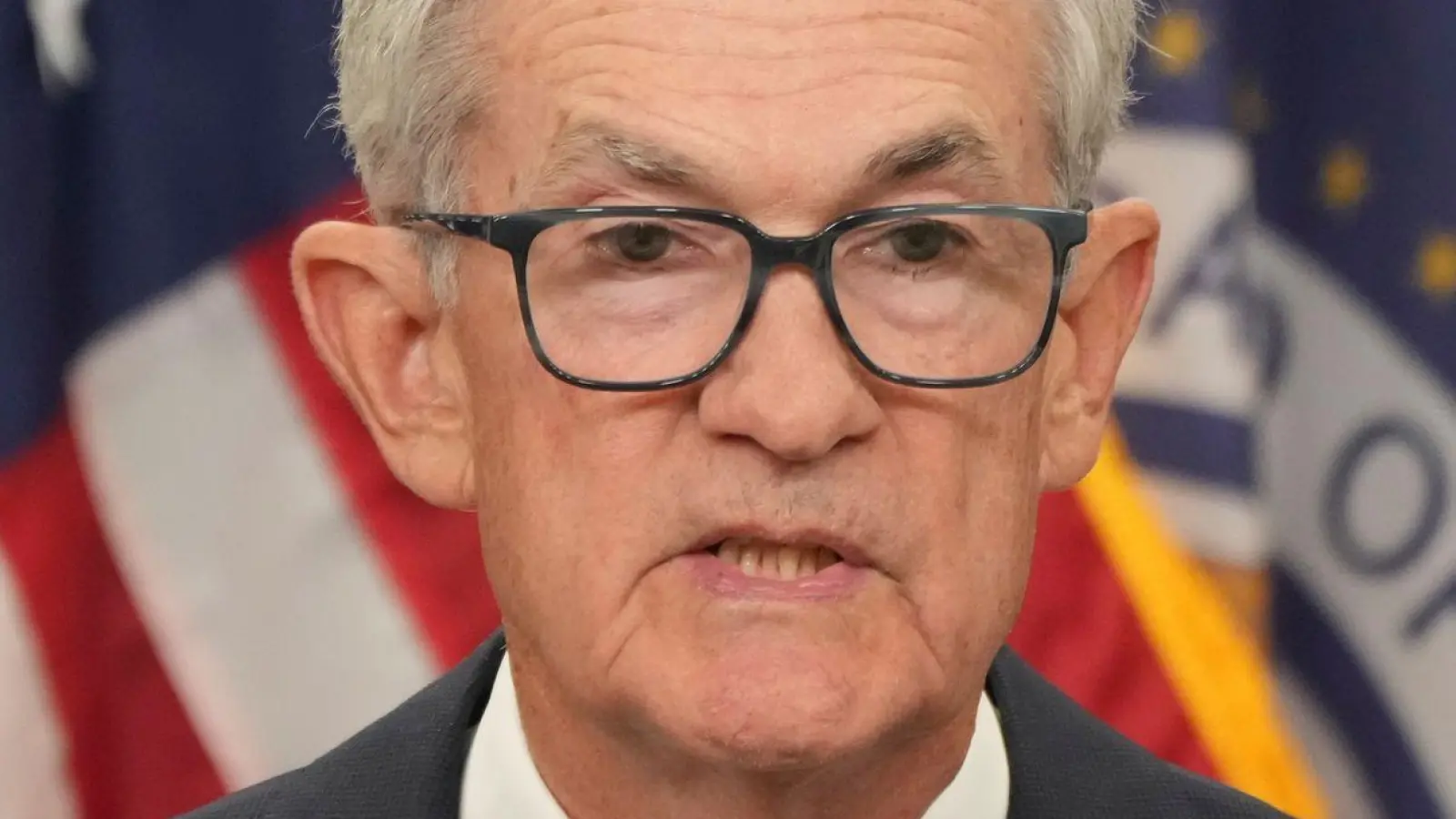 Befürwortete lange Zeit die Beibehaltung des Leitzinses auf hohem Niveau: Fed-Chef Jerome Powell. (Archivfoto) (Foto: Jacquelyn Martin/AP/dpa)