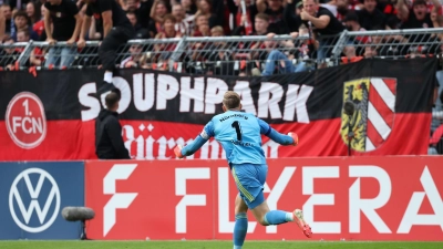 Pokal-Held wird Vater: Jan Reichert (Foto: Fabian Strauch/dpa)