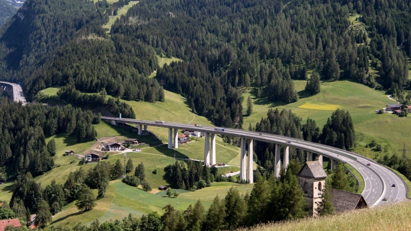 Italien hatte Österreich vor dem EuGH verklagt, weil es vier in Tirol eingeführte Maßnahmen für Lkws auf der Inntal- und der Brennerautobahn für rechtswidrig hält. (Archivbild) (Foto: Sven Hoppe/dpa)