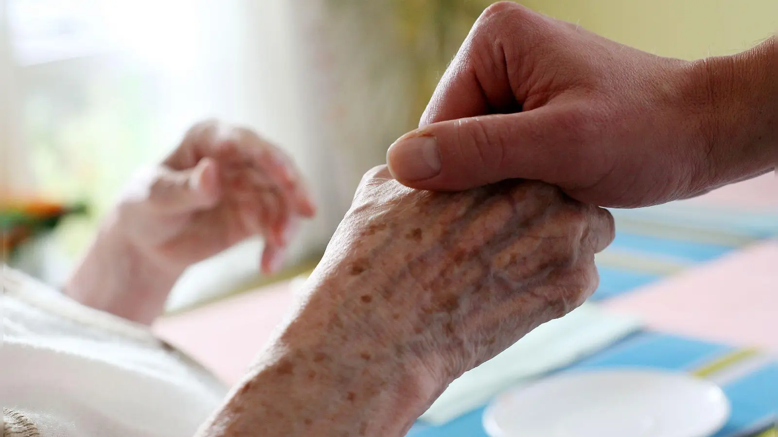 AOK-Chefin befürchtet Milliardendefizit in den Pflegekassen auch 2027. (Symbolbild) (Foto: picture alliance / dpa)