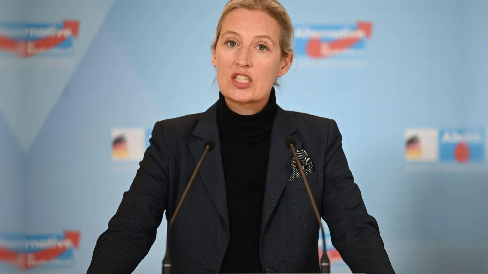 Die AfD wird aktuell als rechtsextremistischer Verdachtsfall vom Verfassungsschutz beobachtet. Alice Weidel will die Partei als Kanzlerkandidatin in den Bundestagswahlkampf führen. (Archivfoto) (Foto: Alina Grünky/dpa)