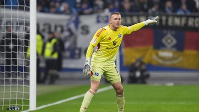 Torwart Daniel Peretz will den Hamburger SV unbedingt verlassen. (Archivbild) (Foto: Marcus Brandt/dpa)