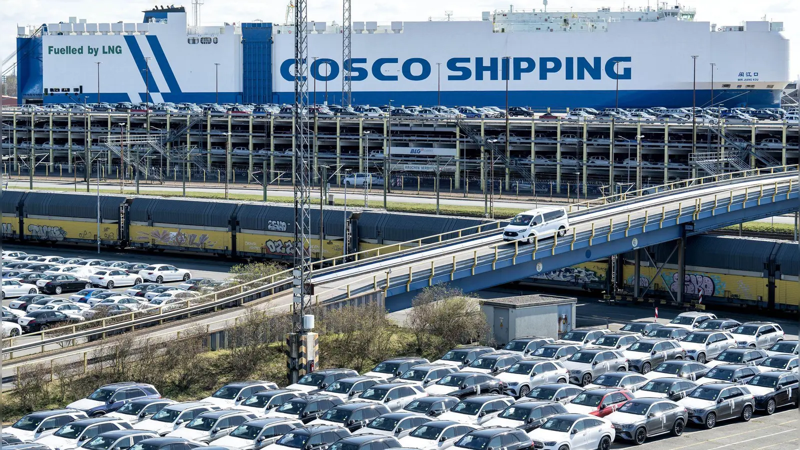 Exportgut Auto - in die USA sind deutlich weniger Fahrzeuge geliefert worden. (Archivbild) (Foto: Sina Schuldt/dpa)