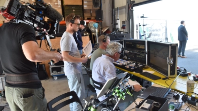 Moderne Technik machte es in diesem Jahr möglich, dass Informationen von der Besamungsstation in Neustadt weltweit zu sehen waren. (Foto: Fritz Arnold)