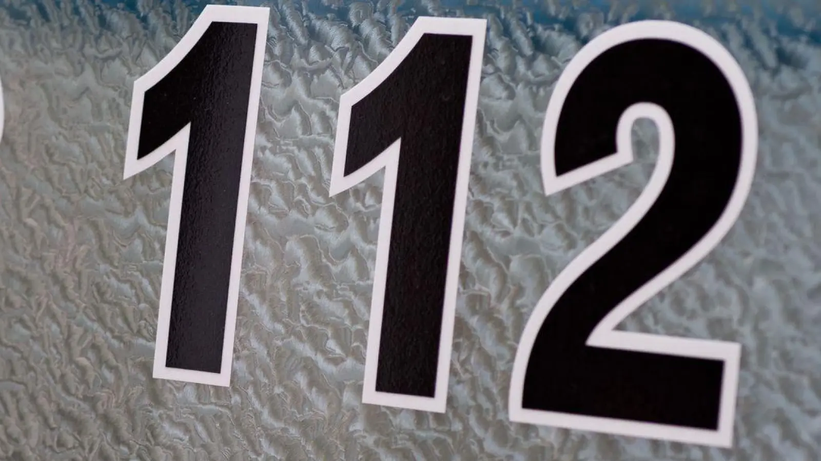 Aktuell ist in der gesamten Region kein Notruf unter 112 möglich. (Symbolbild: David-Wolfgang Ebener/dpa)