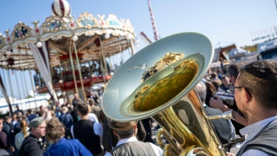 Blasmusik gehört zur Wiesn. (Foto: Lennart Preiss/dpa)