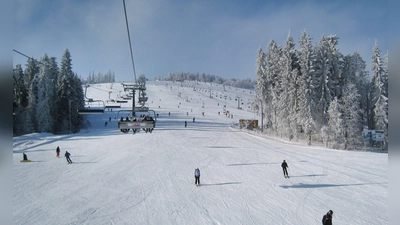 Beim Skiurlaub in Polen hat der Euro eine höhere Kaufkraft als daheim oder in den Alpenländern. (Foto: Barbara Schaefer/dpa-tmn)