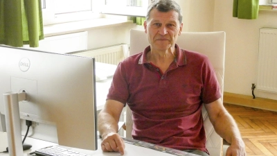 Schreibtischarbeit gehört zwar dazu. Heinz Dürr versucht aber auch, möglichst viel in der Gemeinde unterwegs zu sein. (Foto: Karl-Heinz Gisbertz)