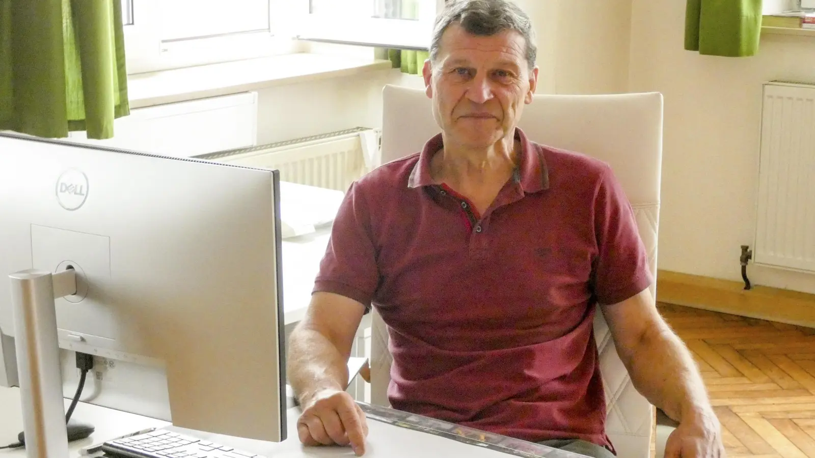 Schreibtischarbeit gehört zwar dazu. Heinz Dürr versucht aber auch, möglichst viel in der Gemeinde unterwegs zu sein. (Foto: Karl-Heinz Gisbertz)
