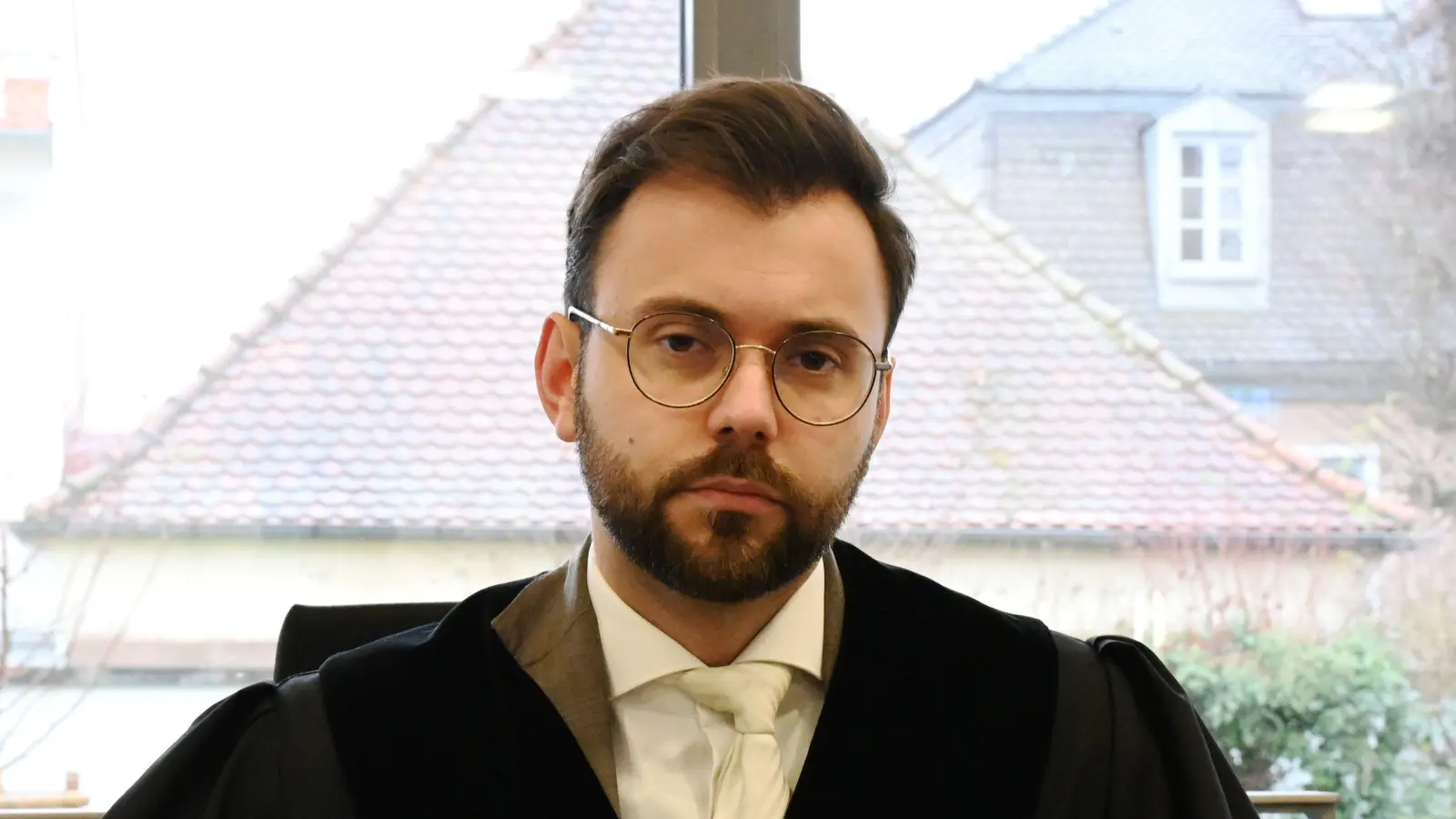 Staatsanwalt Tobias Neumann lastet den beiden Angeklagten je einen Tötungsversuch an.  (Foto: Luca Paul)