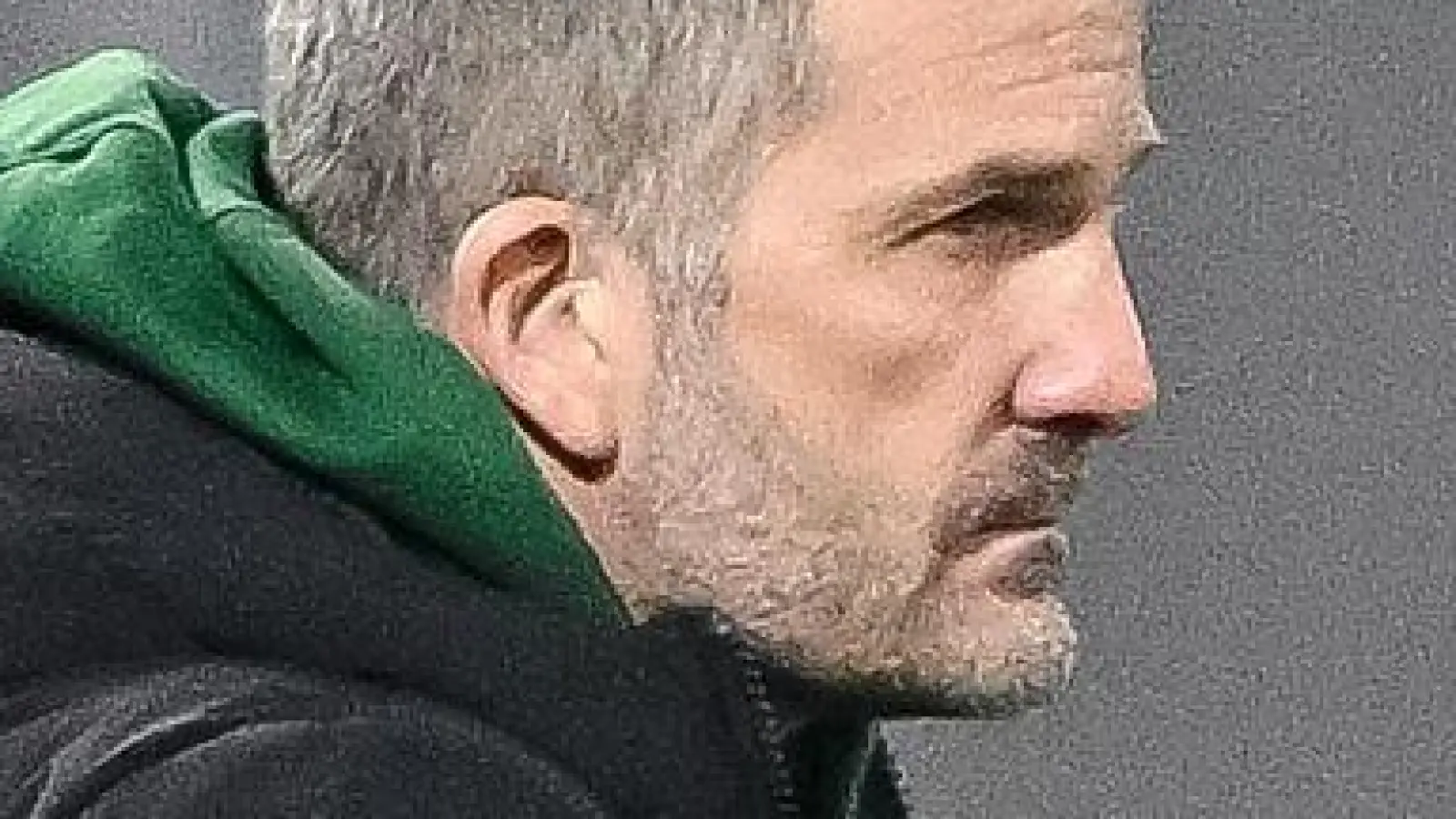 Bleibt Manuel Baum vielleicht doch länger Augsburg-Coach? (Foto: Harry Langer/dpa)