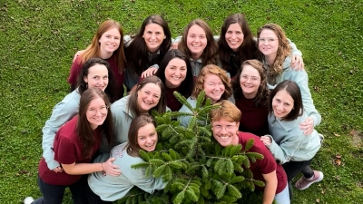 Der Spaß steht im Vordergrund beim Wettringer Kneipenchor „Die Lämmer”. Mit ihrem aktuellen Weihnachtsprogramm treten sie am Donnerstag im Rothenburger Burggarten auf. (Foto: Wettringer Kneipenchor)