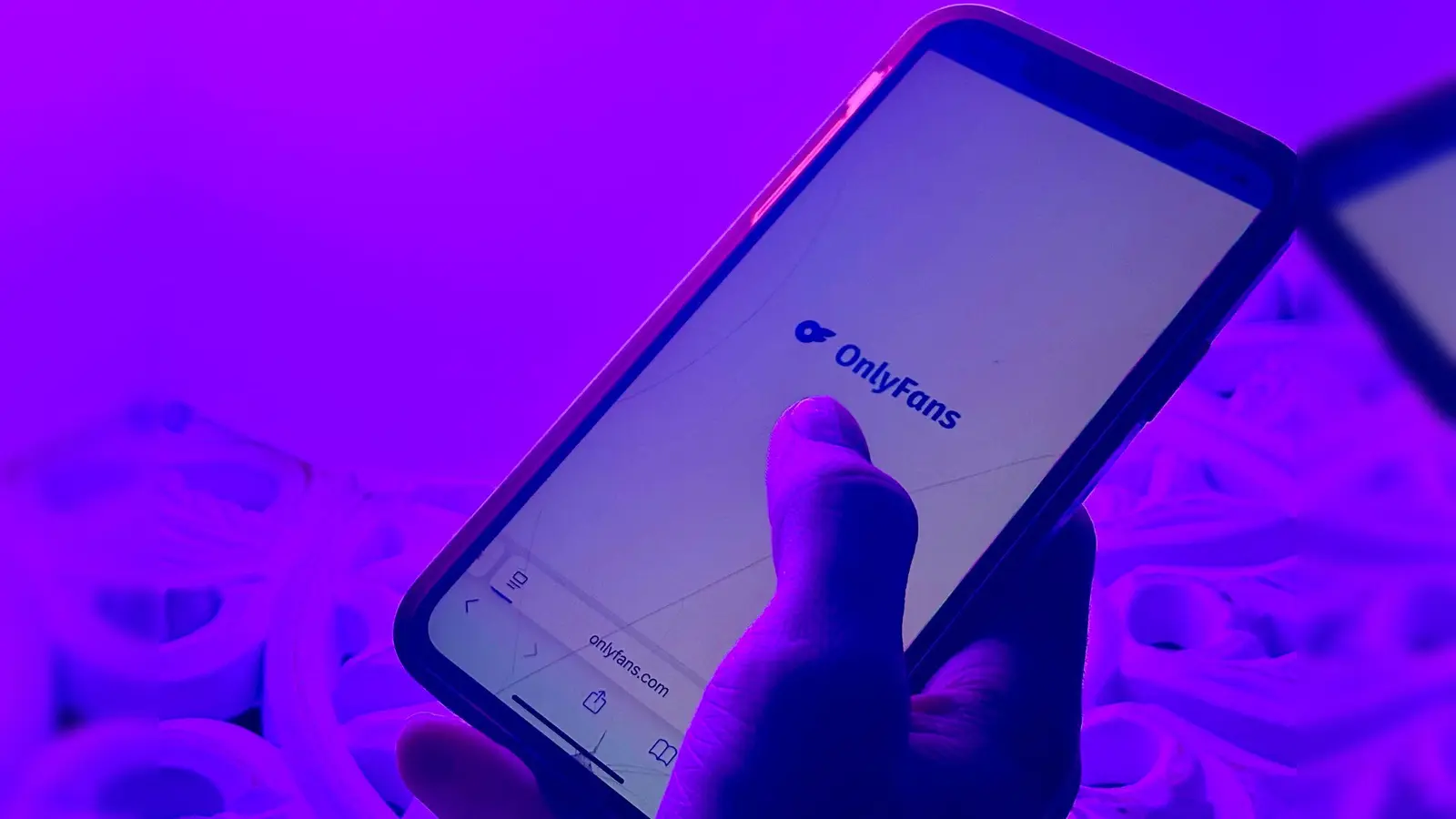 OnlyFans wird vor allem für erotische Inhalte genutzt. (Symbolbild) (Foto: Alicia Windzio/dpa)