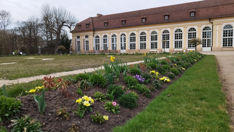 Noch bis Jahresende betreibt die Blank Hotel GmbH die Gastronomie in der Orangerie. Für die Zeit danach muss die Schloss- und Gartenverwaltung einen neuen Pächter suchen. (Foto: Robert Maurer)