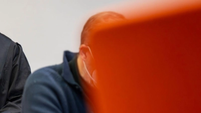 Das Gericht verurteilte den Angeklagten zu einer Haftstrafe. (Foto: Peter Kneffel/dpa)