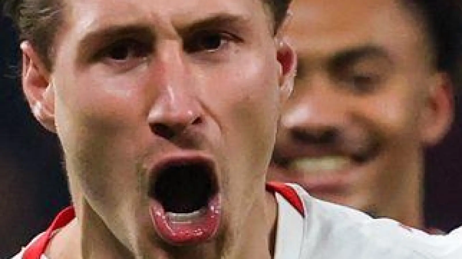 Willi Orban jubelt über sein erstes Bundesliga-Tor der Saison. (Foto: Jan Woitas/dpa)