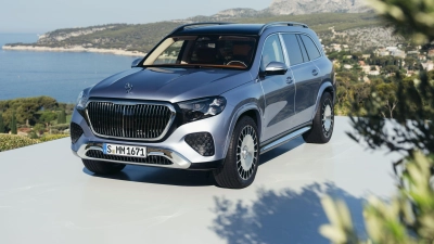 Der überarbeitete Mercedes-Maybach GLS bietet neben mehr Komfort, modernste Technik und eine starke Leistung von 612 PS. (Foto: Michel Ginsberg/Mercedes-Benz AG/dpa-tmn)
