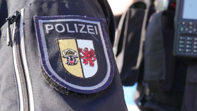 Laut der Polizei waren ein 8-jähriges Mädchen und seine zwei Jahre ältere Schwester aus einer Gruppe von etwa 20 Personen angegriffen worden. (Foto: Marcus Brandt/dpa)