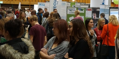 Die Wahl der Ausbildung kann überfordernd sein. Praxiserfahrungen, realistische Einschätzungen und Jobmessen können helfen, die passende Berufswahl zu treffen. (Foto: Landratsamt Neustadt a.d.Aisch-Bad Windsheim)