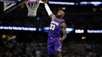 LeBron James hat nun die meisten Spiele in der NBA-Geschichte absolviert. (Foto: Phelan M. Ebenhack/AP/dpa)