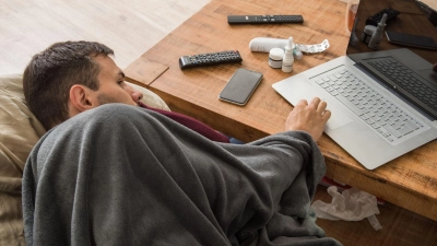 Eine Kündigung während Krankheit trifft Arbeitnehmer hart. (Foto: Christin Klose/dpa-tmn)