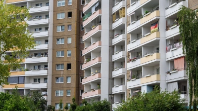 Viele Plattenbauten in der DDR wurden nach demselben Typ gebaut.  (Foto: Soeren Stache/dpa)