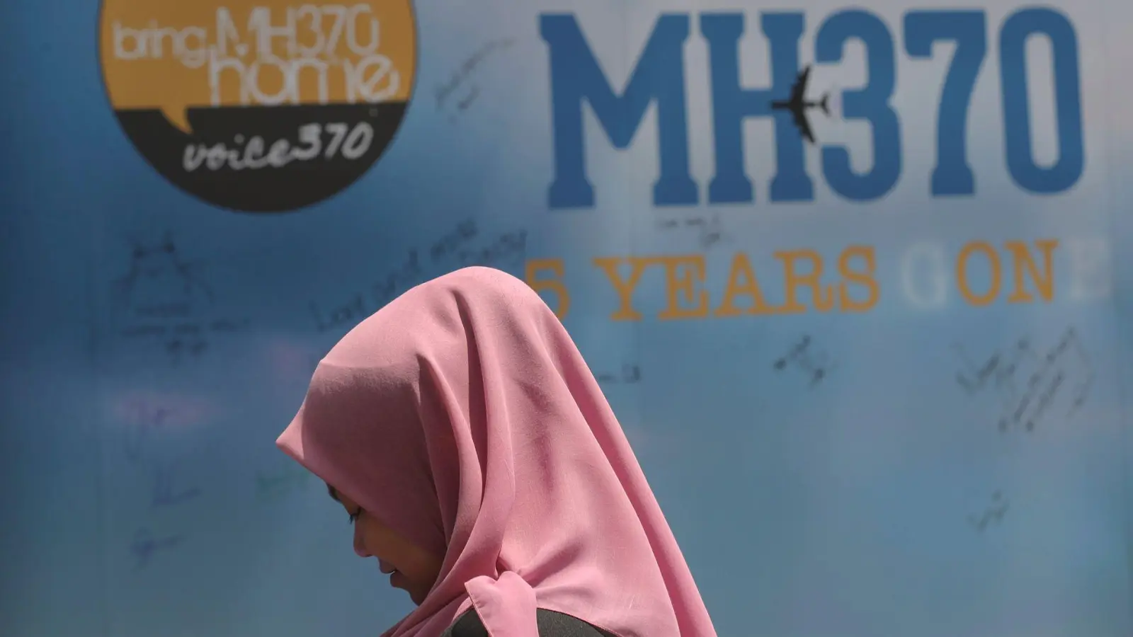 Seit März 2014 warten die Angehörigen der Insassen auf Antworten. (Archivbild) (Foto: Vincent Thian/AP/dpa)