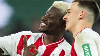 Kölns Ragnar Ache (l) war mit seinem Doppelpack gegen Mainz der Matchwinner.  (Foto: Marius Becker/dpa)