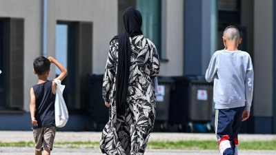 Bei der Innenministerkonferenz geht es auch um die umstrittene Forderung, wieder nach Syrien und Afghanistan abzuschieben. (Foto: Patrick Pleul/dpa)