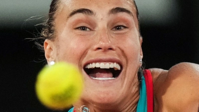 Aryna Sabalenka steht in Paris erstmals im Finake. (Foto: Thibault Camus/AP/dpa)