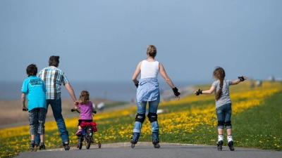 Deutlich zugelegt hat die Nutzung von Elterngeld Plus: 648.000 Beziehende planten 2025, Elterngeld Plus zumindest anteilig zu nutzen. (Symbolbild) (Foto: Matthias Balk/dpa)