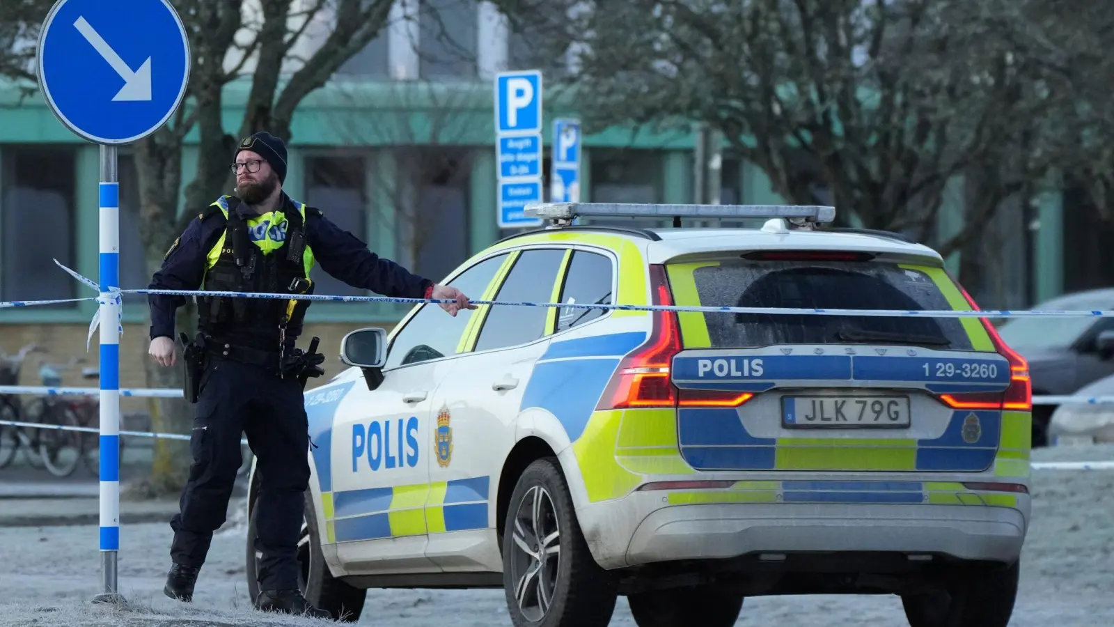 Die Polizei gibt neue Details zum mutmaßlichen Täter bekannt. (Foto: Sergei Grits/AP/dpa)