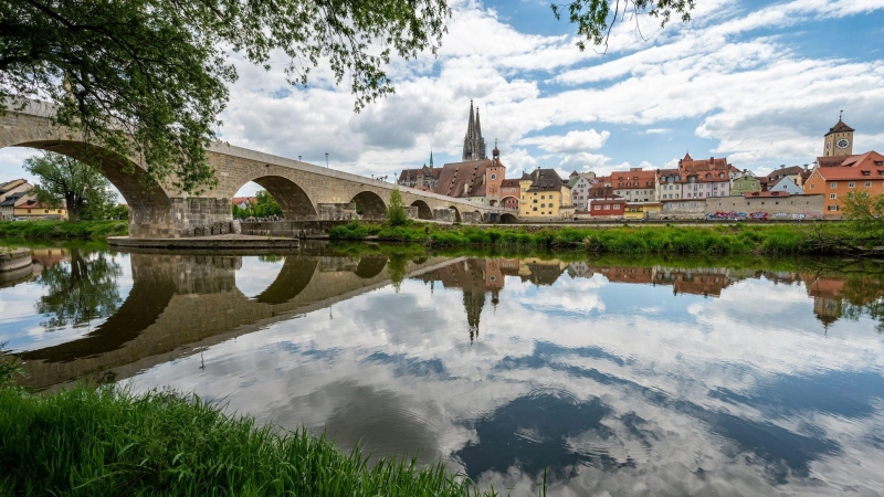 Regensburg ist 2006 für seine Altstadt mit dem Titel Unesco-Welterbe ausgezeichnet worden. (Archivbild) (Foto: Armin Weigel/dpa)