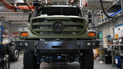 Daimler Truck sieht Potenzial bei Militärfahrzeugen. (Archivbild) (Foto: Katharina Kausche/dpa)