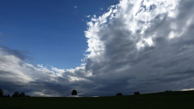 Wolken ziehen auf in Bayern. (Archivbild) (Foto: Karl-Josef Hildenbrand/dpa)