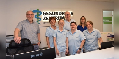 Die Arbeit im Gesundheitszentrum Neuendettelsau war gerade zu Beginn enorm. Da die Aufgaben aber auf mehrere Schultern verteilt werden, konnte das Team die Herausforderungen meistern. (Foto: Florian Schwab)