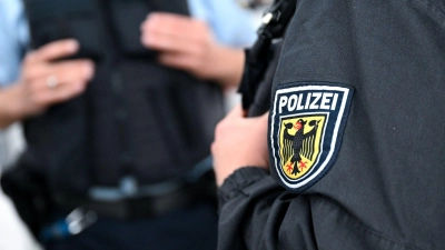 Die Bundespolizei fand bislang keinen Verantwortlichen für den Sperrmüll auf den Gleisen. (Symbolbild) (Foto: Sven Hoppe/dpa)