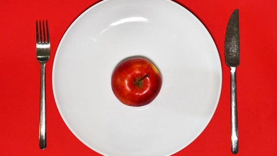 In der Fastenzeit verzichten viele auf Genussmittel oder alltägliche Annehmlichkeiten. (Foto: Ralf Hirschberger/dpa-Zentralbild/dpa-tmn)