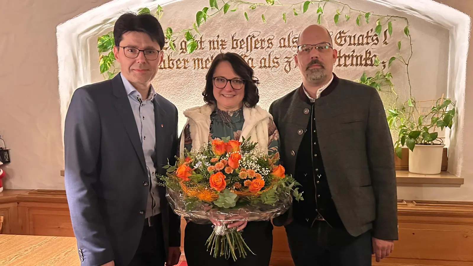 Stadtrat Markus Schneider, OB-Kandidatin Anja Schmidt-Wagemann und Alexander Wendel, der Vorsitzende der Freien Wähler Dinkelsbühl, wollen für Dinkelsbühl und seine Bürgerinnen und Bürger Verbindlichkeit und einen neuen Politikstil. (Foto: Martina Haas)