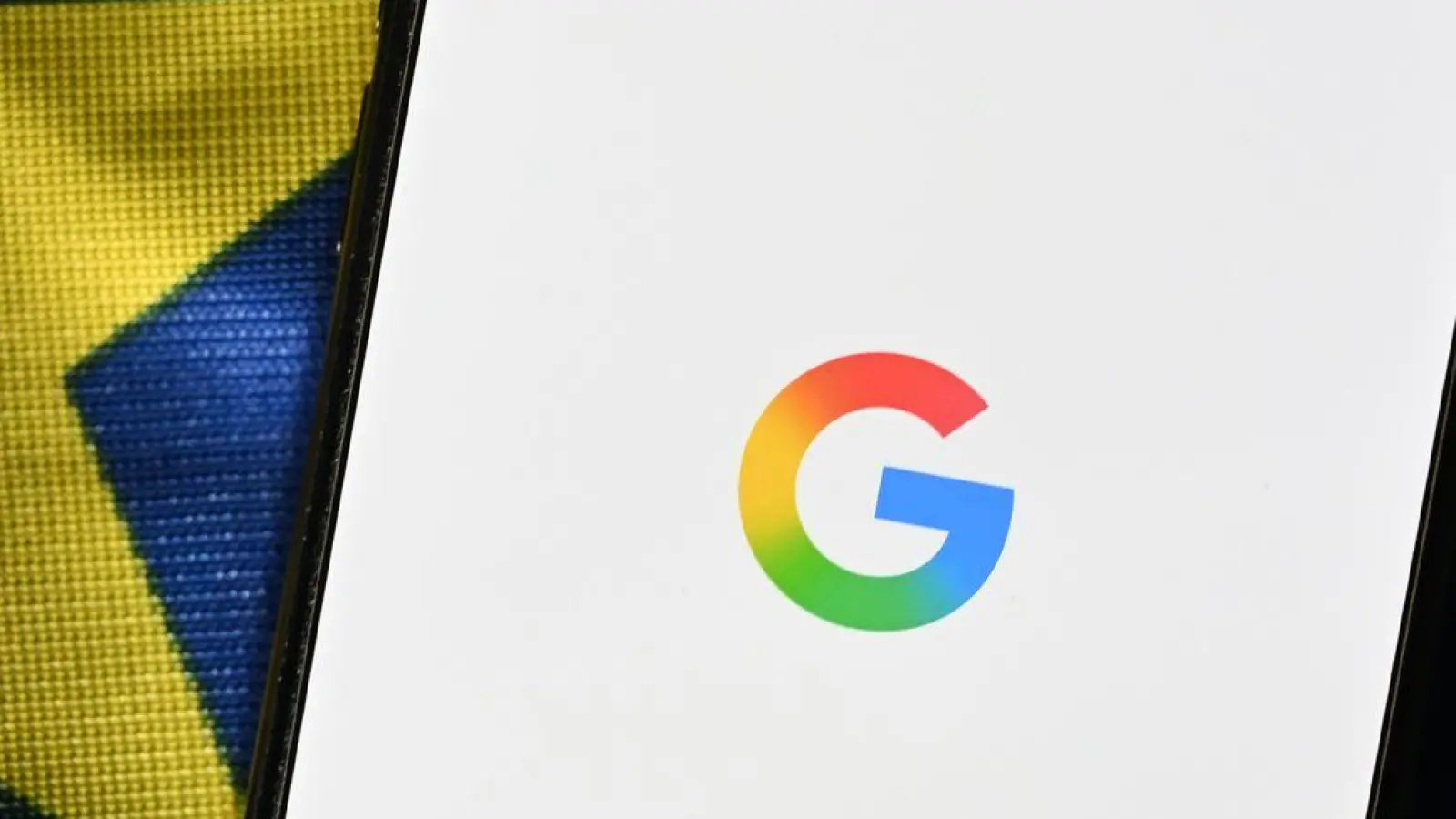 Internetnutzer sollen nach Ansicht der EU-Kommission von einem fairen Wettbewerb in der Online-Welt profitieren. (Symbolbild) (Foto: Markus Lenhardt/dpa)