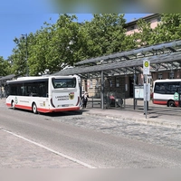 Seit einigen Tagen fahren weniger Linienbusse durch den Landkreis Ansbach. Gegen die meisten Sparmaßnahmen gab es keine Proteste, aber in Einzelfällen sind vor allem Berufspendler erheblich betroffen.  (Foto: Thomas Schaller)