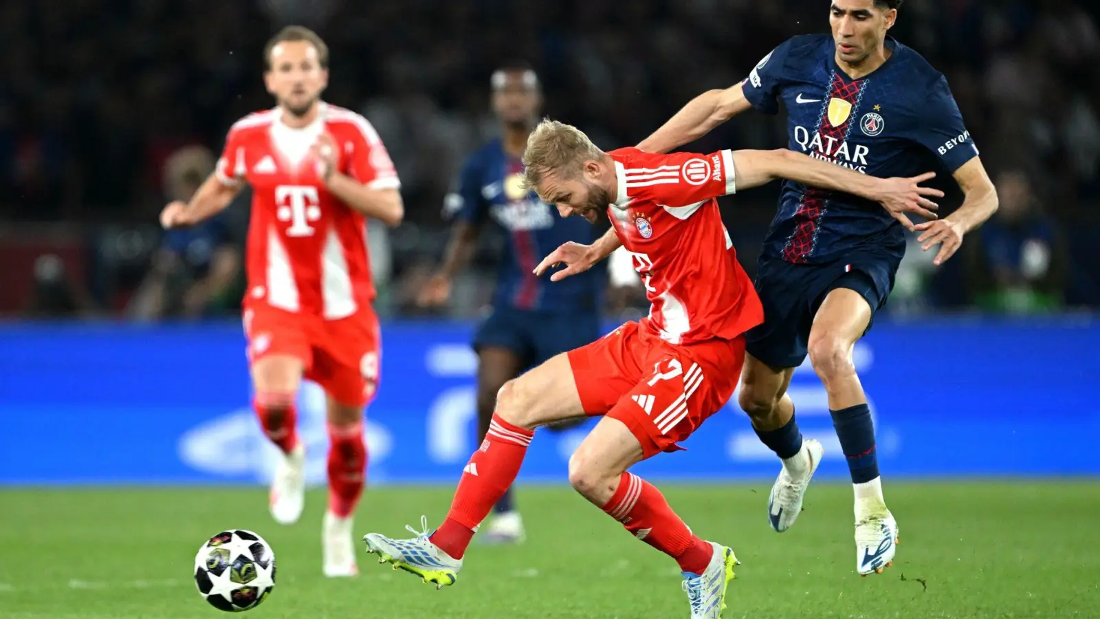 Im Rückspiel wird Achraf Hakimi (r.) verletzt fehlen. (Foto: Federico Gambarini/dpa)