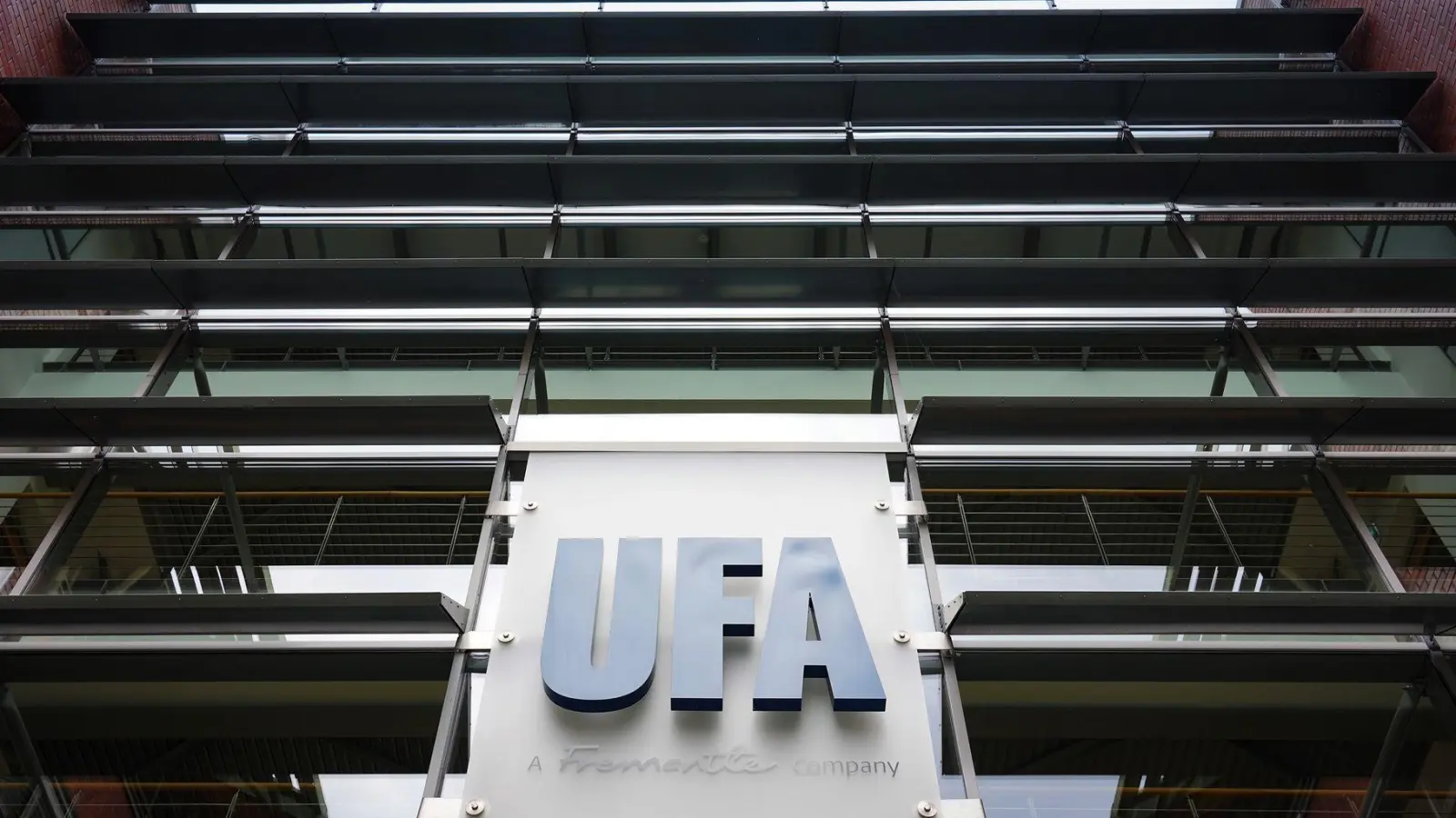 Die Film- und TV-Produktionsfirma Ufa verlegt ihren Sitz von Potsdam wieder nach Berlin (Archivbild). (Foto: Soeren Stache/dpa)